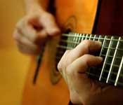 Уроки игры на гитаре для начинающих: бесплатные видео для занятий дома